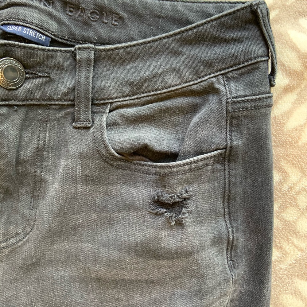 EUC American Eagle black ripped Jeggings - Picture 5 of 8